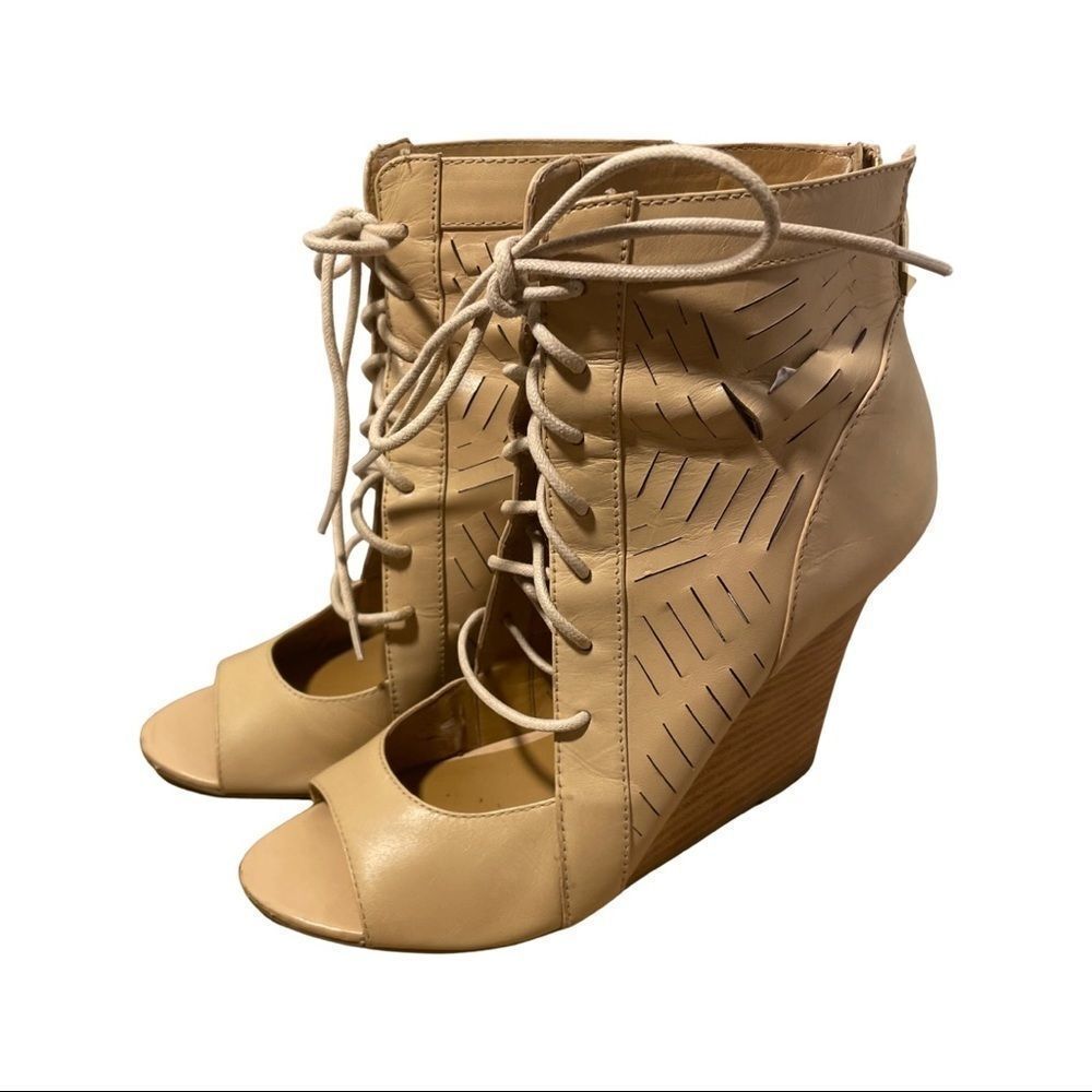 Report Signature Booties - Picture 2 of 6